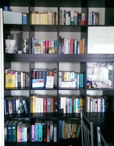 buchregal.
